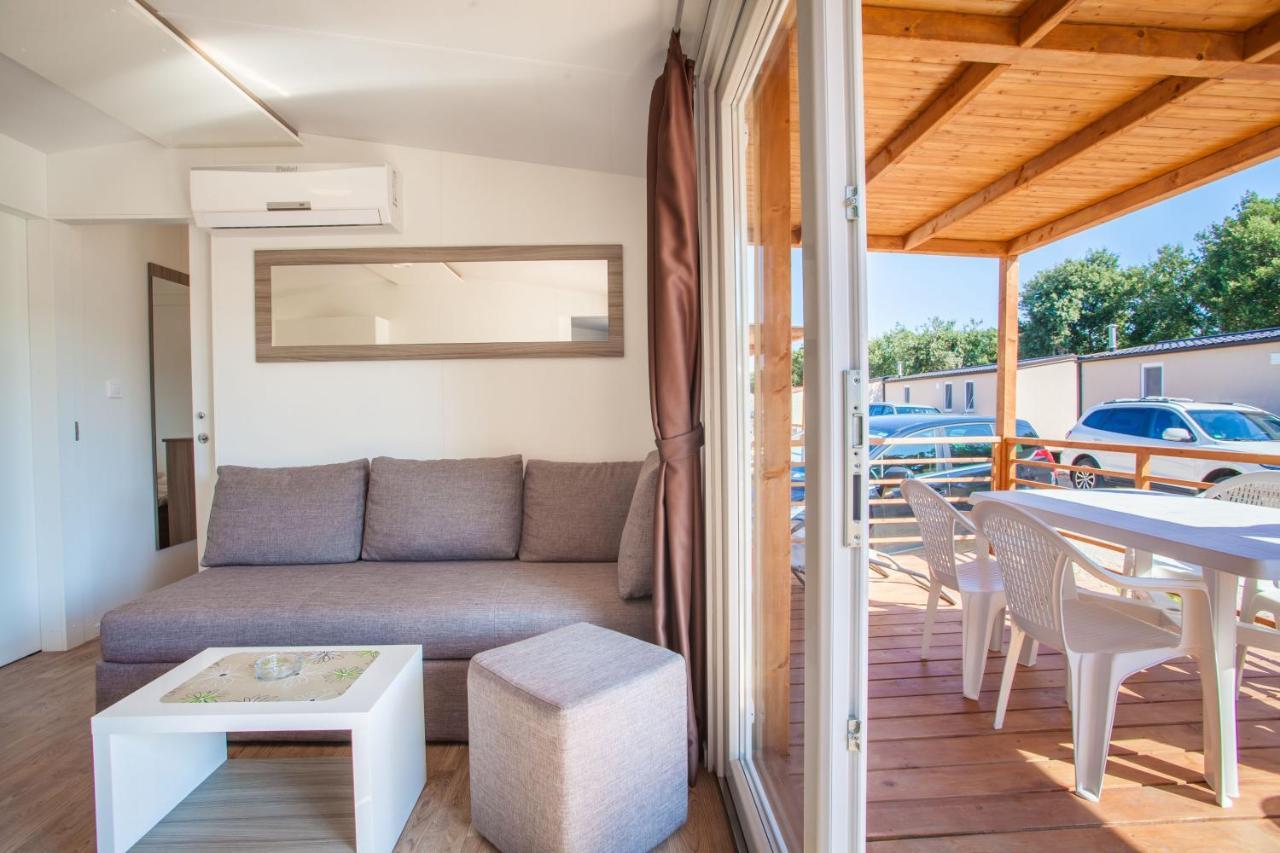 Mobile Homes Delta Marine At Campsite Rapoca Nerezine Eksteriør billede